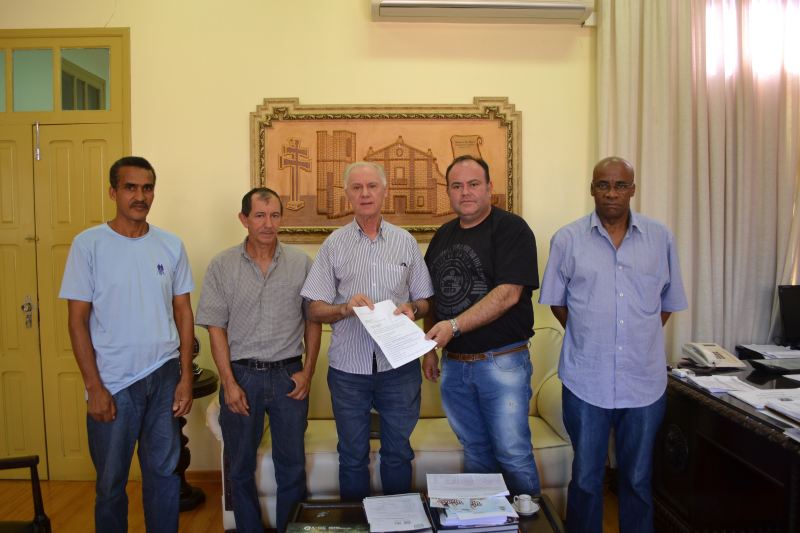 Prefeito Andres recebe moradores do Bairro Neri Cavalheiro